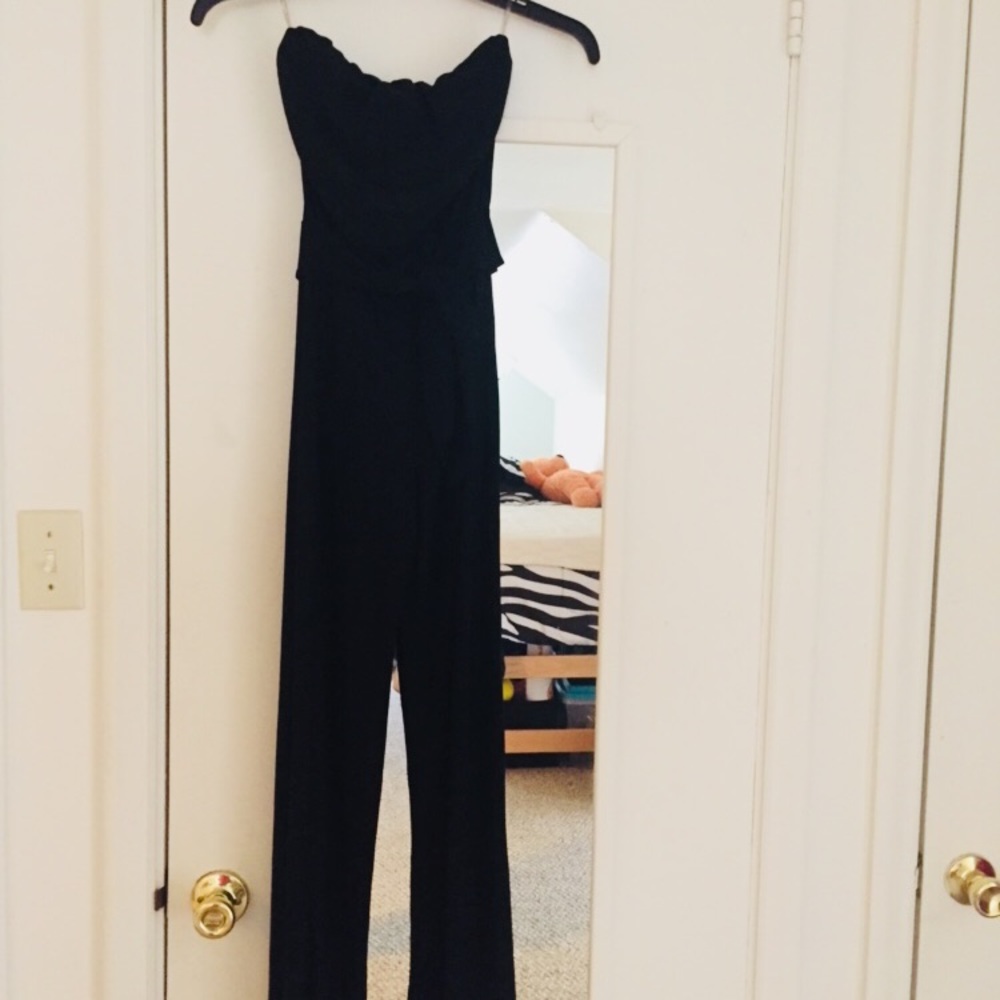 ✨Strapless Black Jumpsuit - Picture 1 of 2